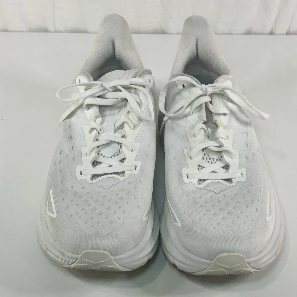 Hoka One One Clifton 9 Women's Size 10.5B Triple White Running Shoes Sneakers